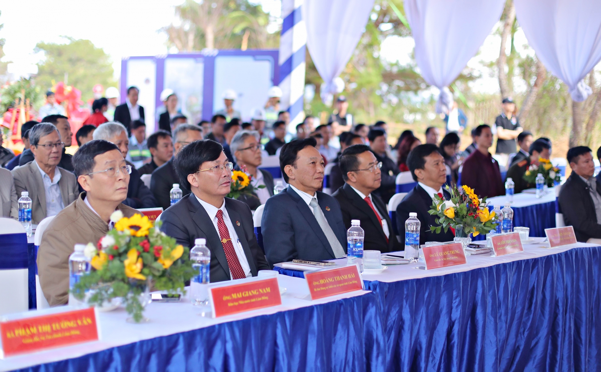 Các đại biểu dự Lễ khởi công  xây dựng toà nhà Đài Phát thanh và Truyền hình Lâm Đồng 