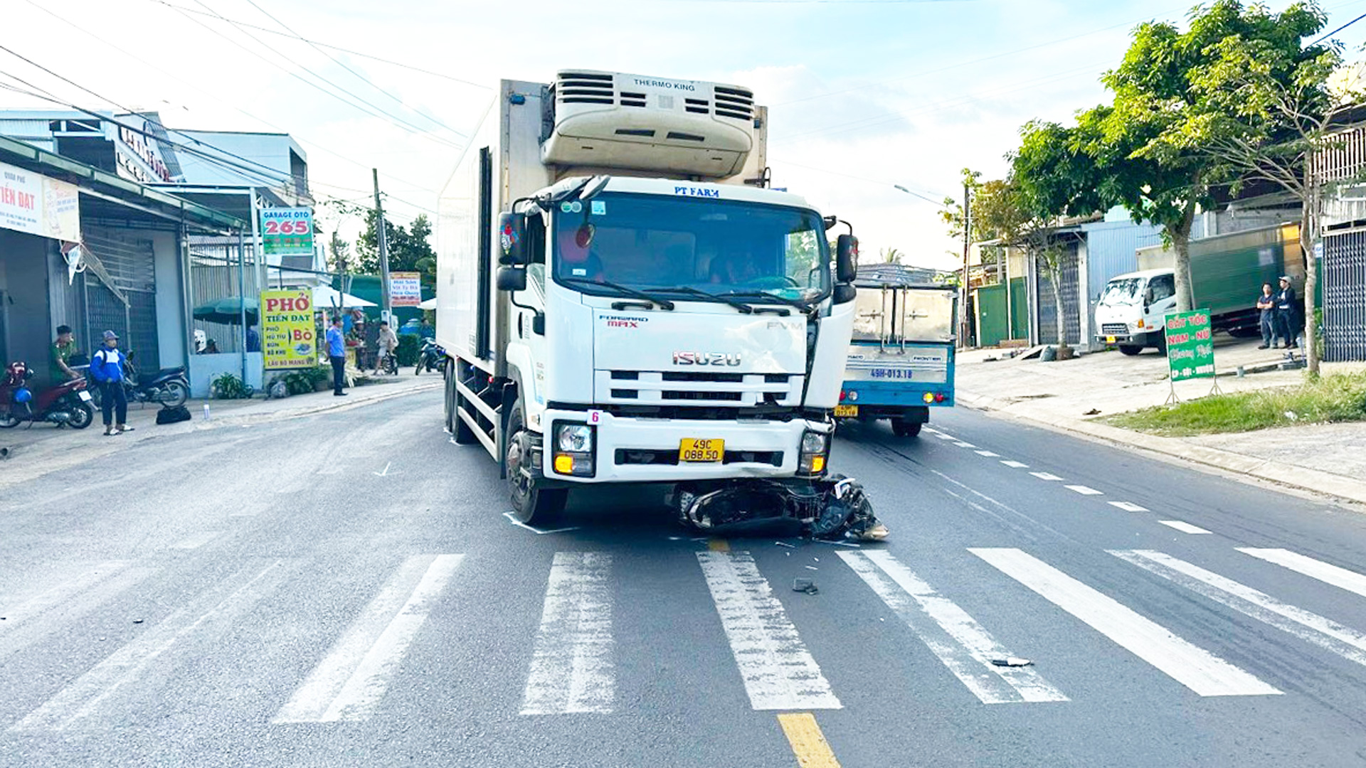 Bảo Lộc: Va chạm với xe tải, người đi xe máy tử vong