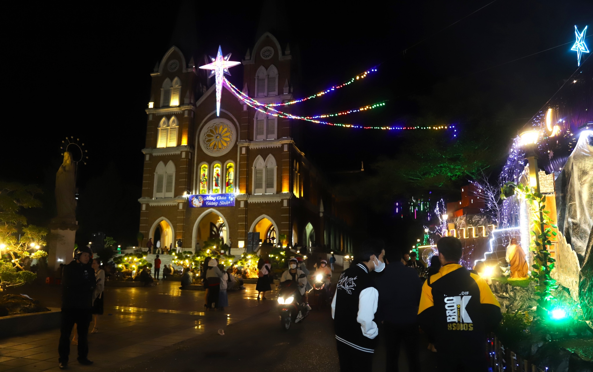 Bảo Lộc: Đêm Giáng sinh an lành, ấm áp