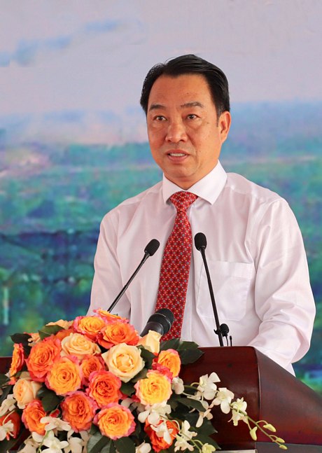 Chủ tịch UBND tỉnh Vĩnh Long-Lữ Quang Ngời phát biểu tại buổi lễ