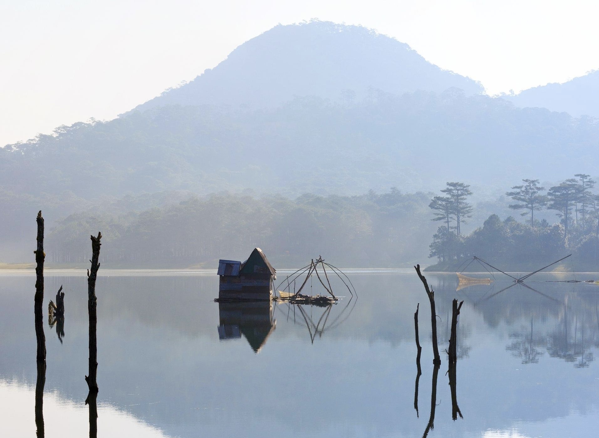 Xử lý dứt điểm tình trạng nhà nổi, lồng bè trái phép trên hồ Tuyền Lâm