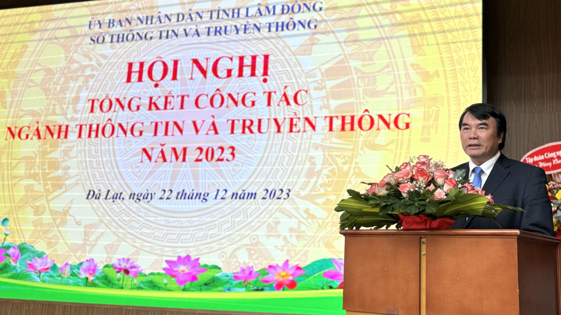 Ông Phạm S - Phó Chủ tịch UBND tỉnh phát biểu tại buổi lễ