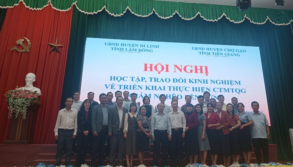 Đoàn công tác huyện Chợ Gạo học tập, chia sẻ kinh nghiệm giảm nghèo bền vững tại huyện Di Linh