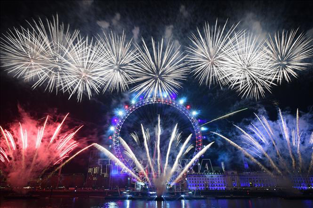 Màn pháo hoa chào đón Năm mới tại London, Anh