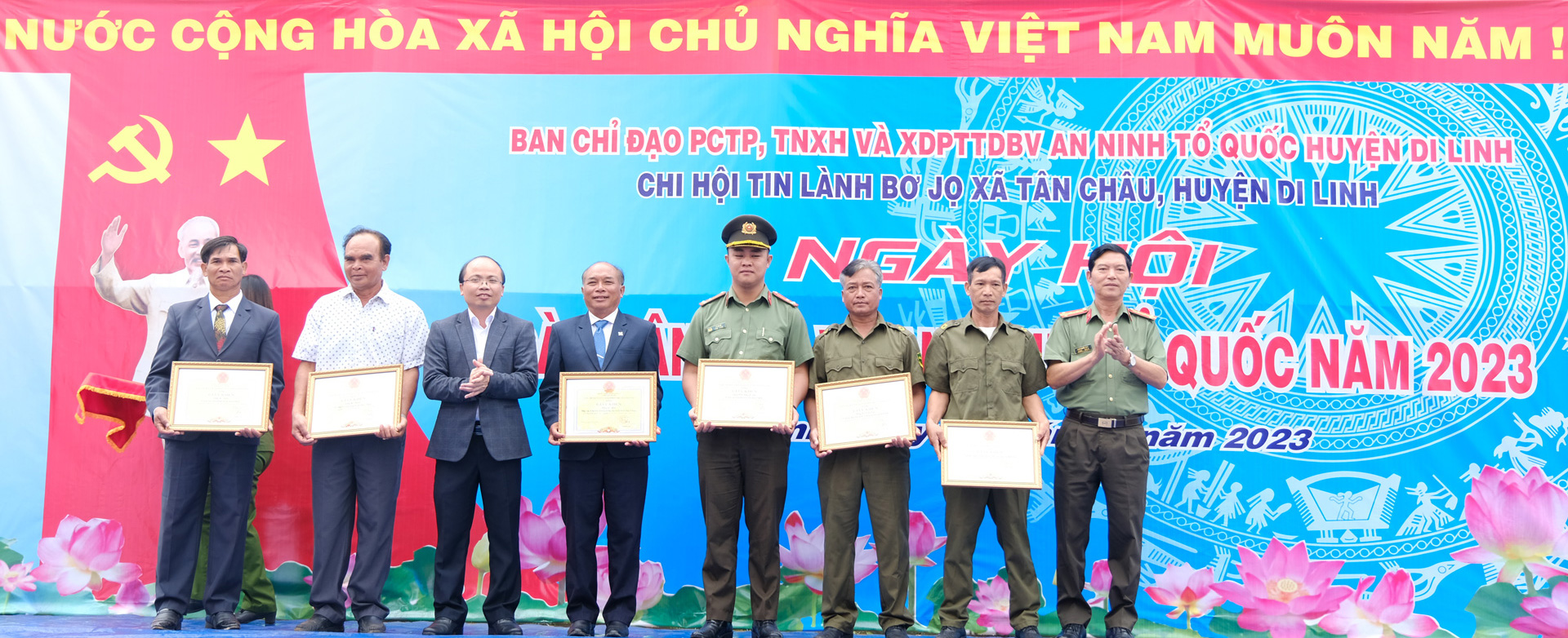 Huyện Di Linh tổ chức Ngày hội Toàn dân bảo vệ ANTQ điểm năm 2023 tại Chi hội Tin lành Bơ Jọ, xã Tân Châu