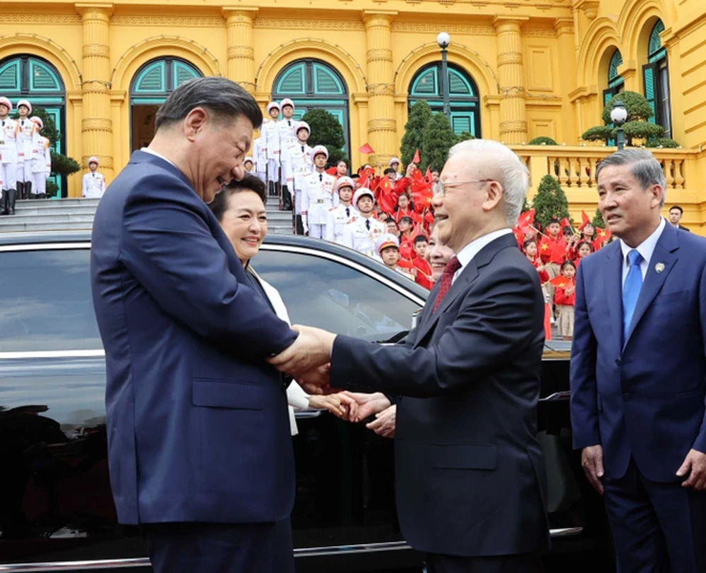 Tổng Bí thư Nguyễn Phú Trọng và Phu nhân đón Tổng Bí thư, Chủ tịch nước Trung Quốc Tập Cận Bình và Phu nhân