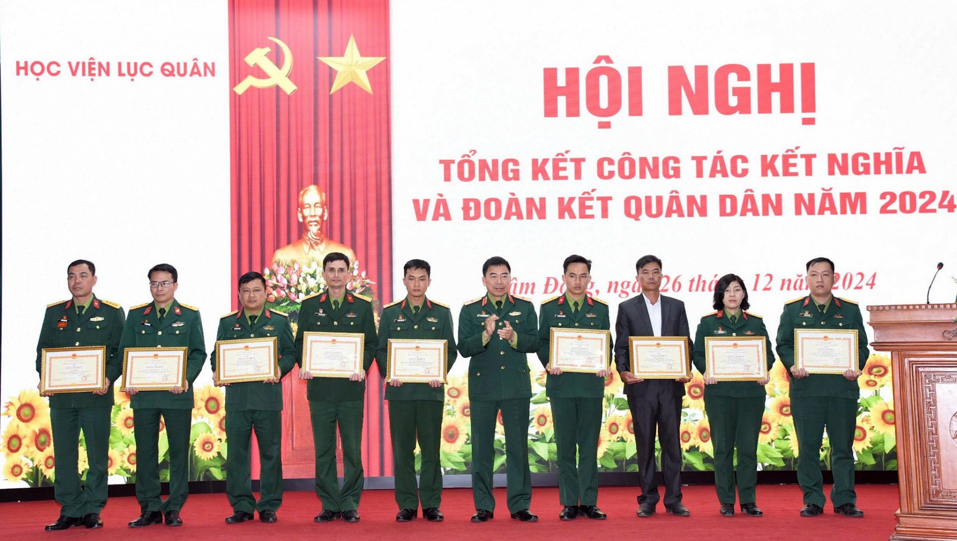 Khen thưởng các tập thể, cá nhân có thành tích trong phong trào thi đua “Dân vận khéo”, xây dựng “Đơn vị Dân vận tốt” năm 2024