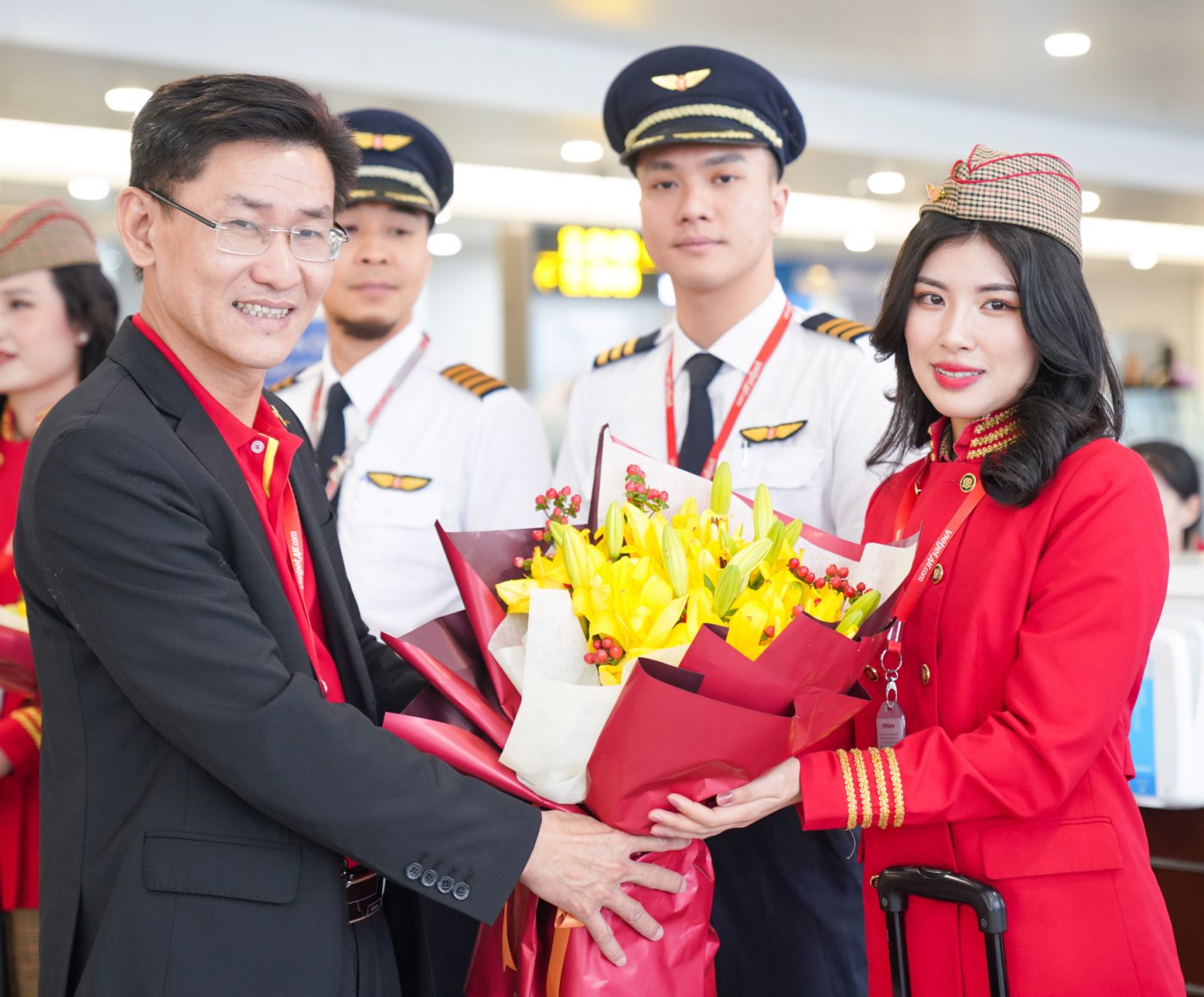 Vietjet chào mừng chuyến bay đầu tiên giữa Kuala Lumpur (Malaysia) và Hà Nội