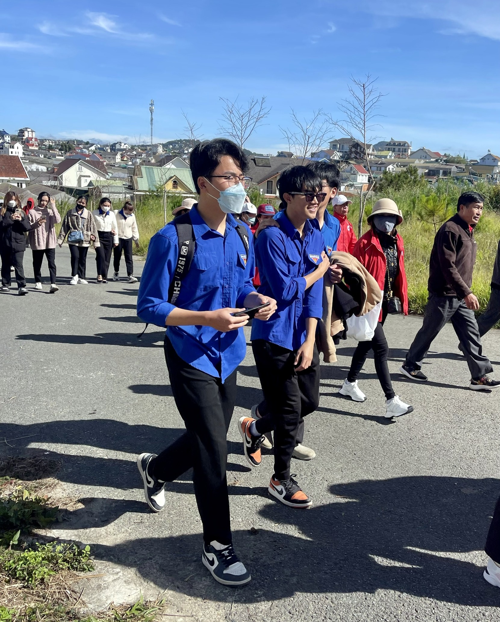 Sinh viên Trường Đại học Đà Lạt tham gia hưởng ứng Chiến dịch “Triệu bước chân nhân ái – Tiếp nối trang sử vàng” tại Lâm Đồng