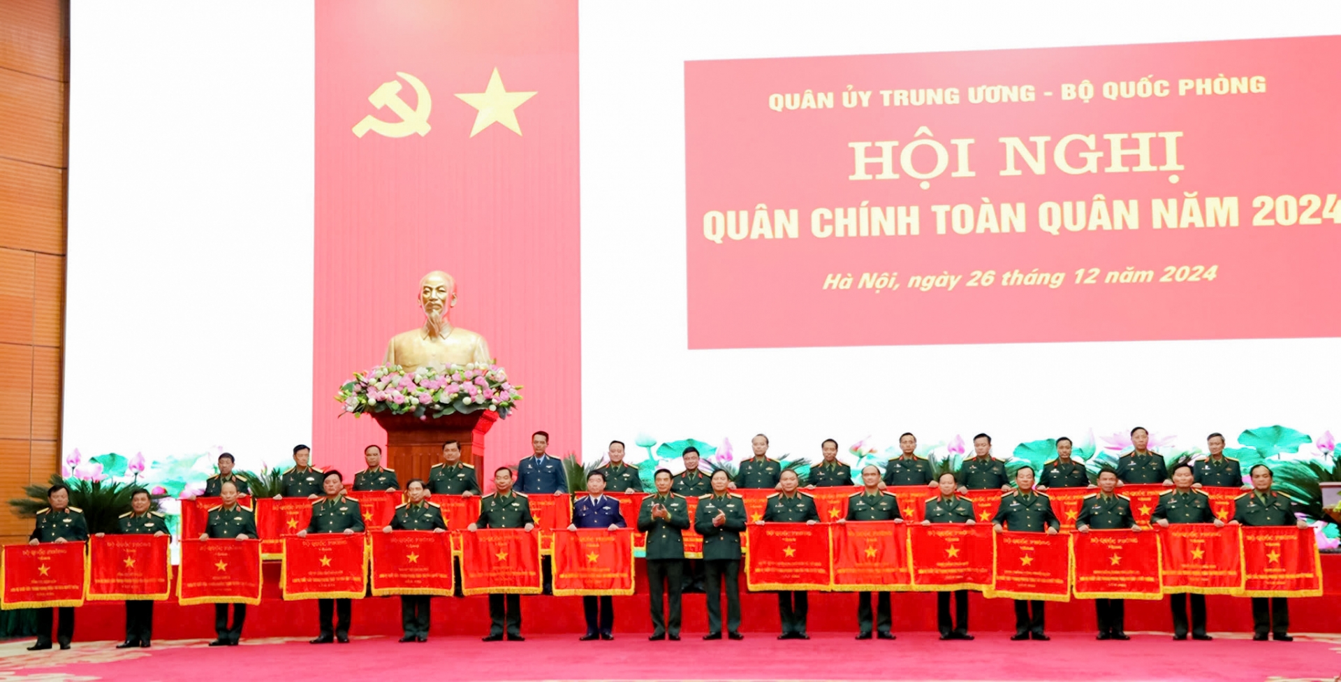 Học viện Lục quân nhận Cờ thi đua “Đơn vị dẫn đầu trong phong trào thi đua Quyết thắng năm 2024”