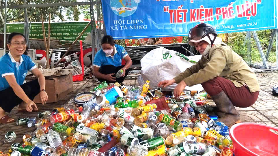 ''Tiết kiệm xanh'' hỗ trợ người có hoàn cảnh khó khăn