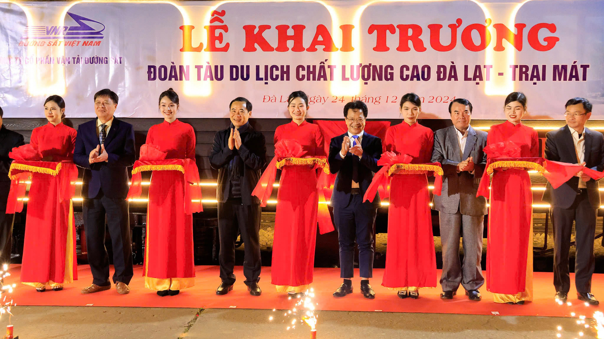 Khai trương đoàn tàu du lịch chất lượng cao ngắm cảnh Đà Lạt - Trại Mát