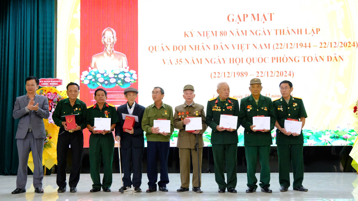 Lâm Hà: Gặp mặt kỷ niệm 80 năm ngày thành lập Quân đội Nhân dân Việt Nam