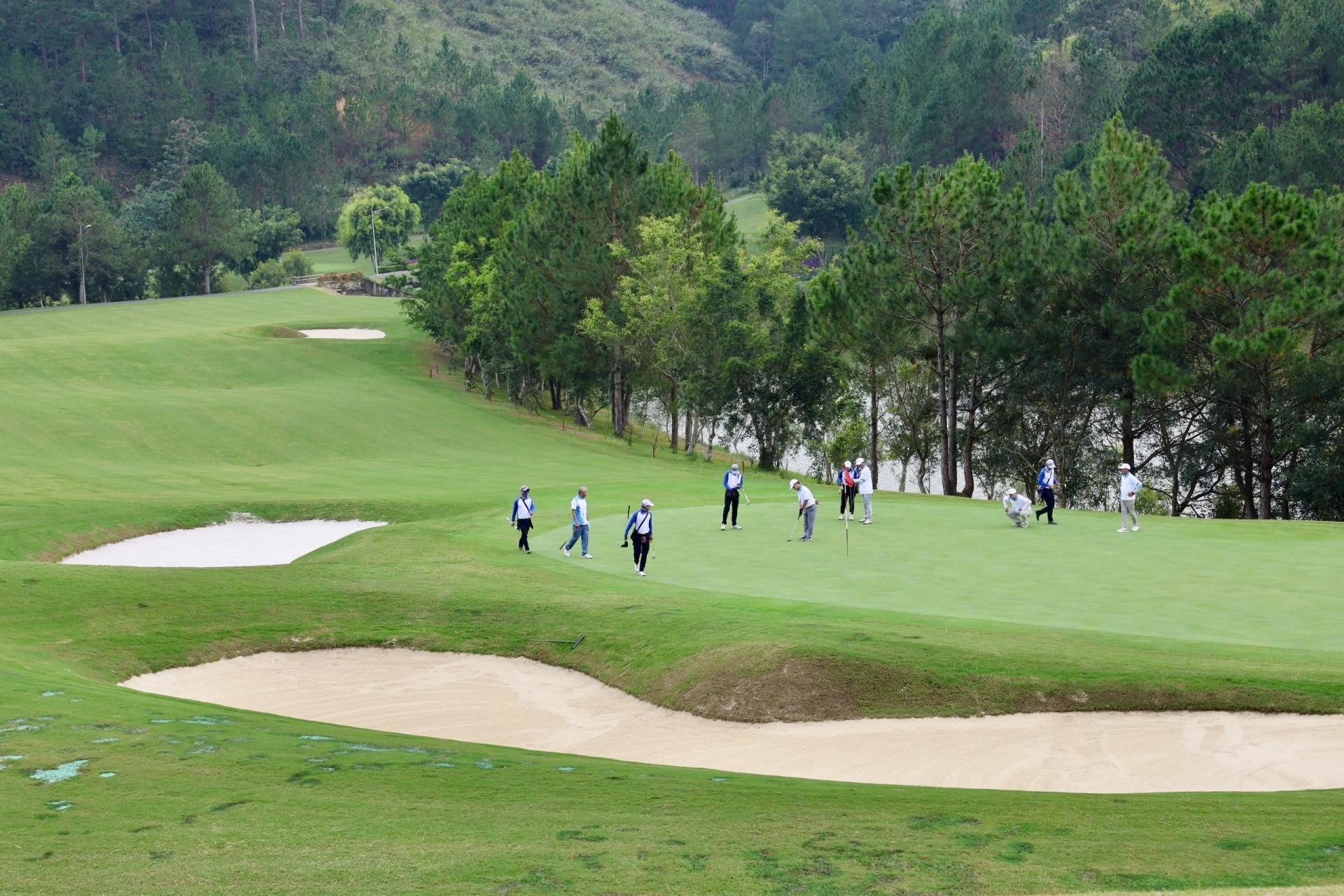 Là sân đáp ứng những tiêu chí và yêu cầu khắt khe nhất để tổ chức các giải đấu golf đẳng cấp quốc tế