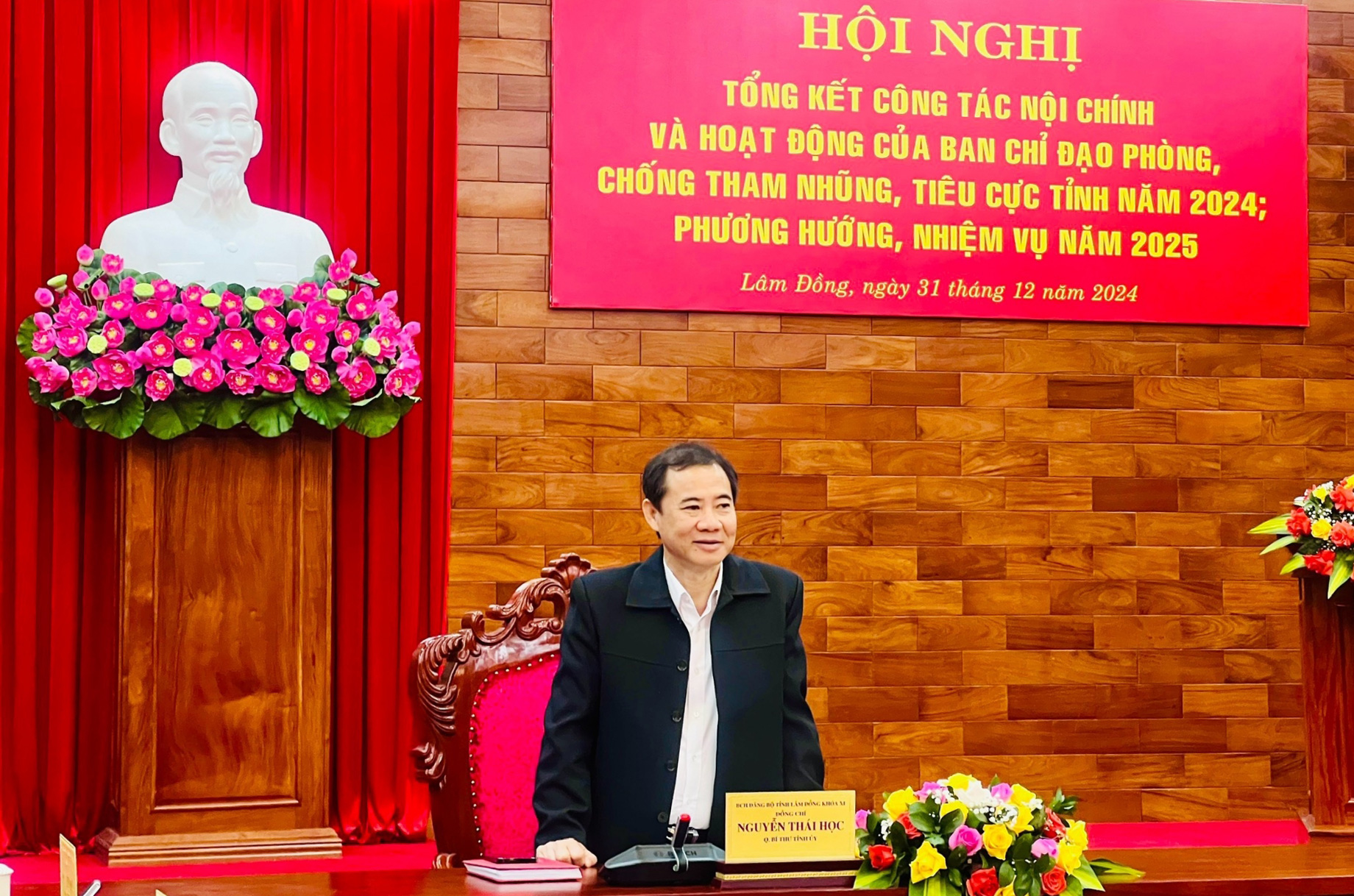 Quyền Bí thư Tỉnh uỷ Nguyễn Thái Học kết luận hội nghị