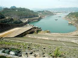 Hồ Hòa Bình thiếu hụt nước nghiêm trọng