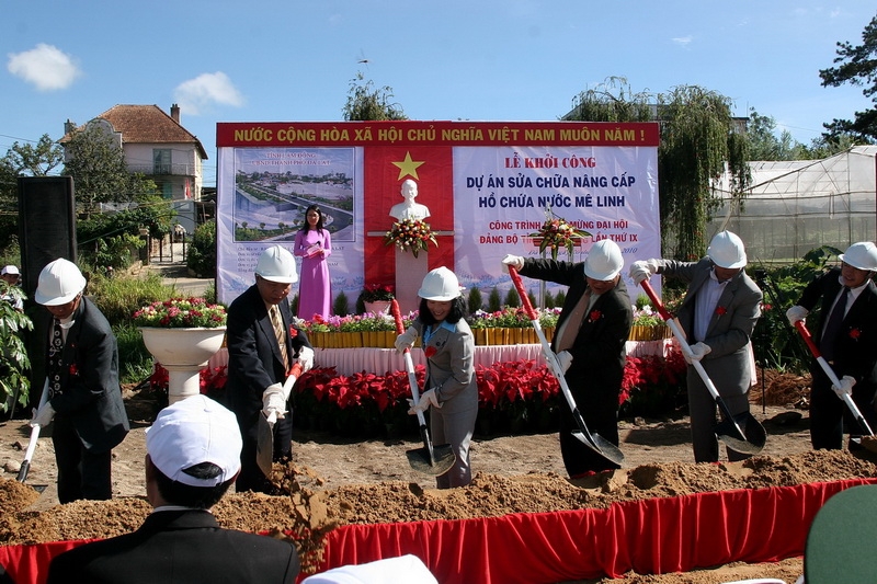 Lãnh đạo tỉnh và thành phố Đà Lạt động thổ khởi công công trình