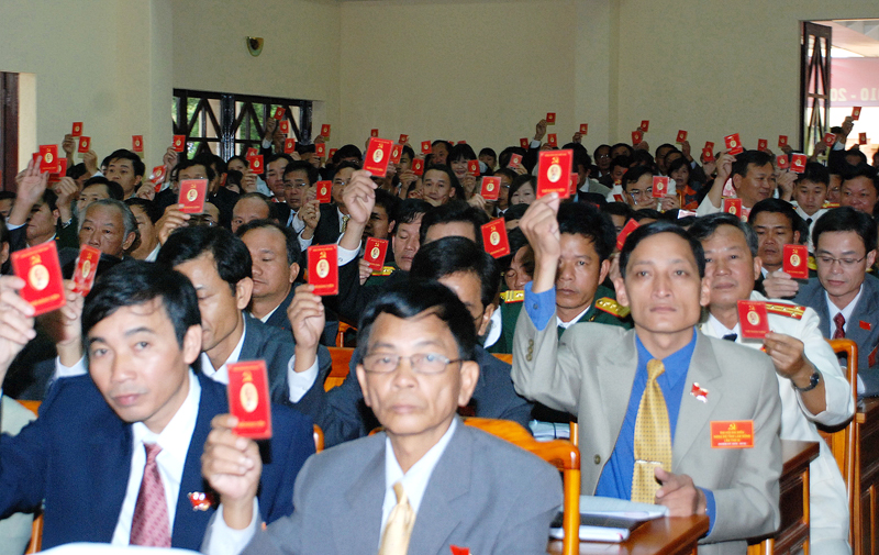 Đại hội bỏ phiếu bầu chọn 55 đ/c vào BCH Đảng bộ tỉnh và bỏ phiếu giới thiệu chức danh Bí thư Tỉnh ủy Lâm Đồng khóa IX