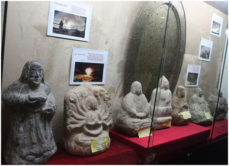 Bộ sưu tập tượng Phật.