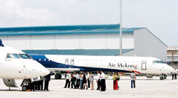 Máy bay của Air MeKong tại sân bay Tân Sơn Nhất.