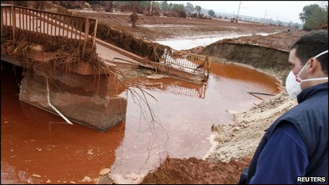 Sự cố tràn bùn đỏ tại Hungary: Lời cảnh báo cho các dự án bauxite Việt Nam