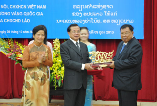 Nhà nước Lào tặng Hà Nội Huân chương cao quý nhất