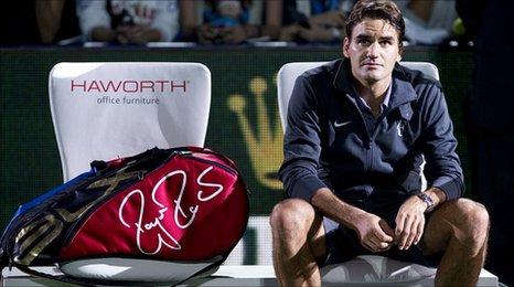 Roger Federer một lần nữa bị Murray đánh bại.