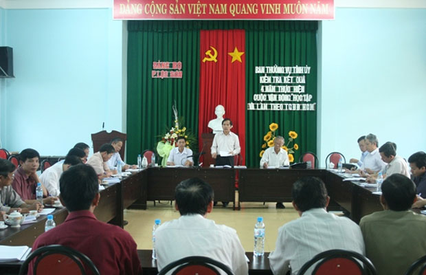 Đồng chí Nguyễn Xuân Tiến – Phó bí thư thường trực Tỉnh ủy phát biểu chỉ đạo phường Lộc Sơn.