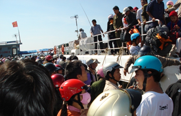 16 ngư dân Lý Sơn gặp nạn đã về đến quê nhà