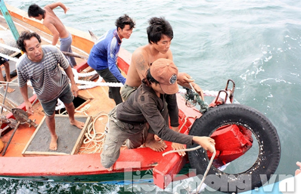9 ngư dân Lý Sơn đã trở về an toàn