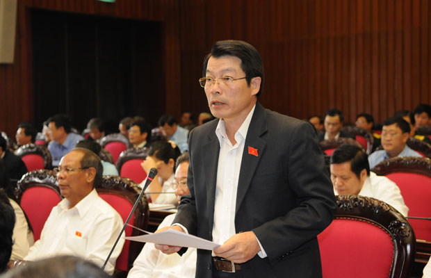 Ông Võ Minh Phương - Phó trưởng Đoàn ĐBQH phát biểu tại kỳ họp thứ 8.