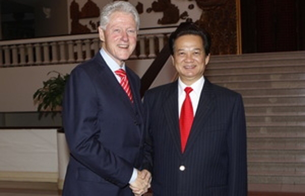 Cựu Tổng thống Mỹ Bill Clinton tại lễ kỷ niệm 15 năm bình thường hóa quan hệ ngoại giao hai nước tại thủ đô Washington DC tối 14/7/2010. Ảnh: Vnn