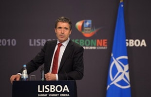 Tổng thư ký NATO Anders Fogh Rasmussen tại Lisbon ngày 20/11. 