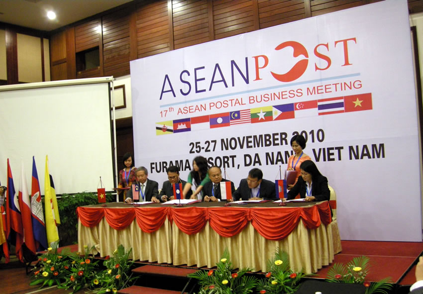 Năm nước ASEAN ký kết hợp đồng khung về dịch vụ chuyển tiền qua mạng