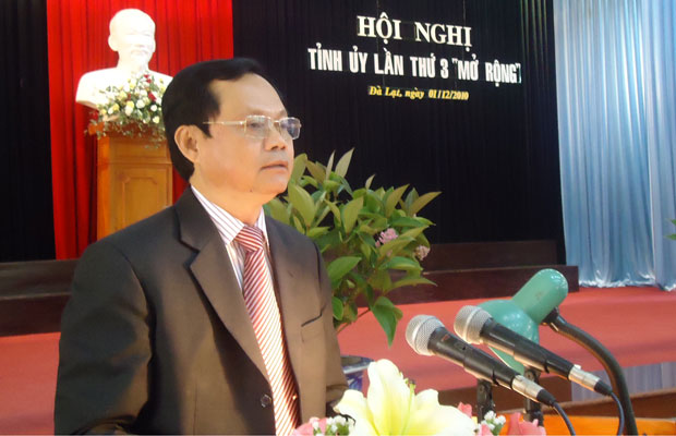 Đ/c Huỳnh Phong Tranh phát biểu kết luận hội nghị