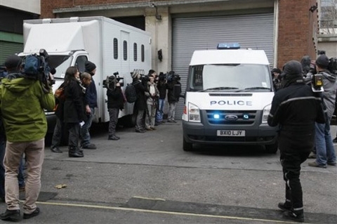 Cảnh sát Anh bắt giữ cha đẻ Wikileaks