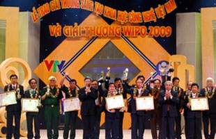 Người Việt đoạt nhiều giải thưởng KHCN thế giới nhất