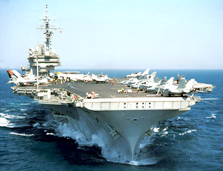 Tàu sân bay USS Kitty Hawk - quân đội Mỹ đã ngỏ ý tặng Ấn Độ