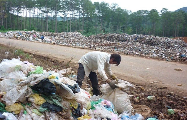 Di Linh: Bãi rác quá tải gây ô nhiễm môi trường