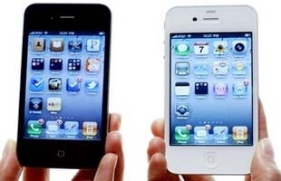 Chiếc điện thoại nói trên về cấu hình giống hệt chiếc iPhone 4G nhưng nó được trang bị hệ thống định vị kép.