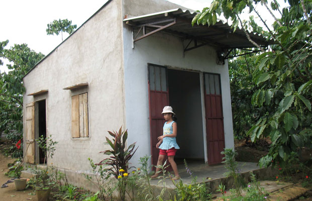 Hòa Ninh làm nhà cho người nghèo