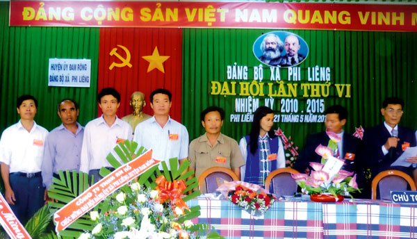 Ban Chấp hành Ddangr bộ xã Phi Liêng nhiệm kỳ 2010 – 2015.