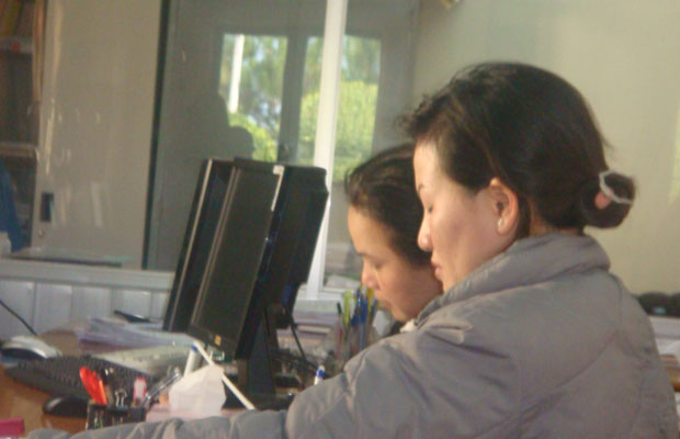Hai "cò" đáo hạn buộc phải đến Phòng Công chứng làm giấy tờ vay tiền của bà Nguyễn Thị Nhật Hòa.