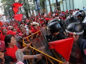 Phe "áo đỏ" tổ chức một cuộc tuần hành lớn tại thủ đô Bangkok. (Nguồn: Reuters) 