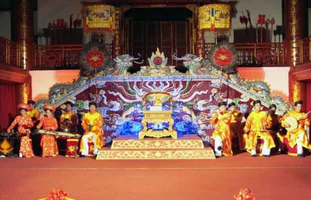 Nhã nhạc cung đình Huế, nhìn từ nhà hát Duyệt Thị Đường