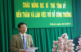 Bí thư Tỉnh ủy Huỳnh Phong Tranh phát biểu chỉ đạo tại buổi làm việc.