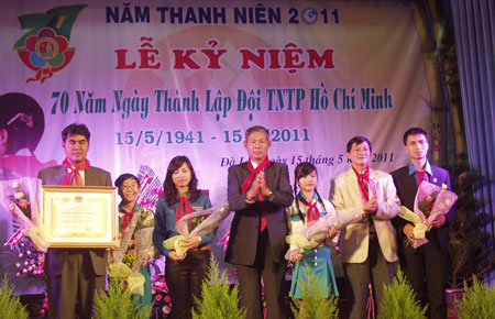Hội đồng Đội tỉnh Lâm Đồng đón nhận Huân chương Lao động hạng Ba