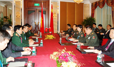 Đại tướng Phùng Quang Thanh tiếp xúc song phương với Bộ trưởng Quốc phòng Trung Quốc