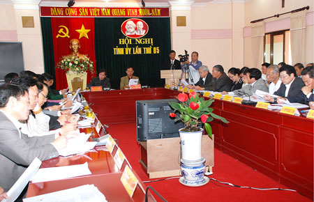 Hội nghị tỉnh ủy lần thứ 5. Ảnh: Ngọc Minh