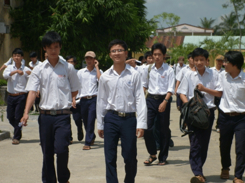 Thí sinh dự thi tốt nghiệp năm 2011 tại Quảng Nam. Ảnh tư liệu